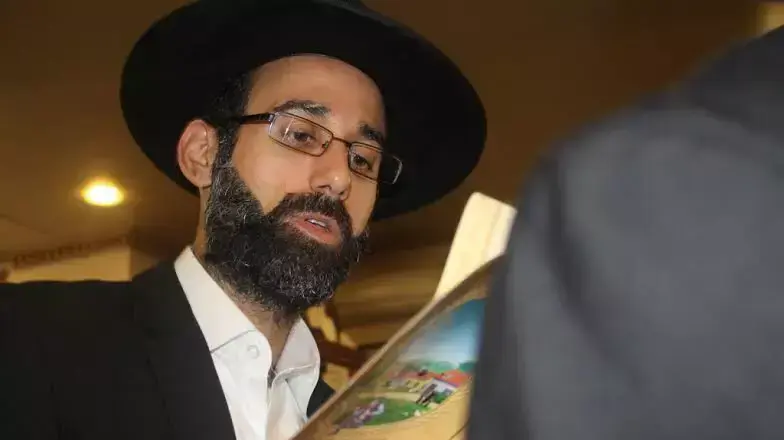 תפילות בקבר רבי נחמן באומן לשלומו של הנעדר אמיר אוחנה, 17 בספטמבר 2015