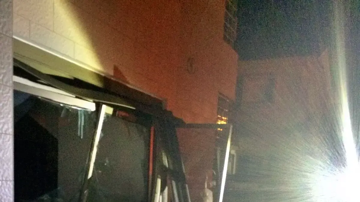 פיצוץ בלון גז בבית בגן יבנה פיצוץ בלון גז בבית בגן יבנה