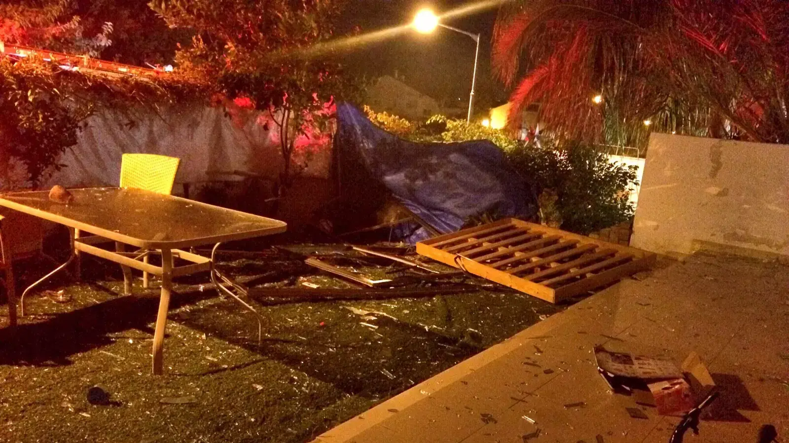 פיצוץ בלון גז בבית בגן יבנה פיצוץ בלון גז בבית בגן יבנה