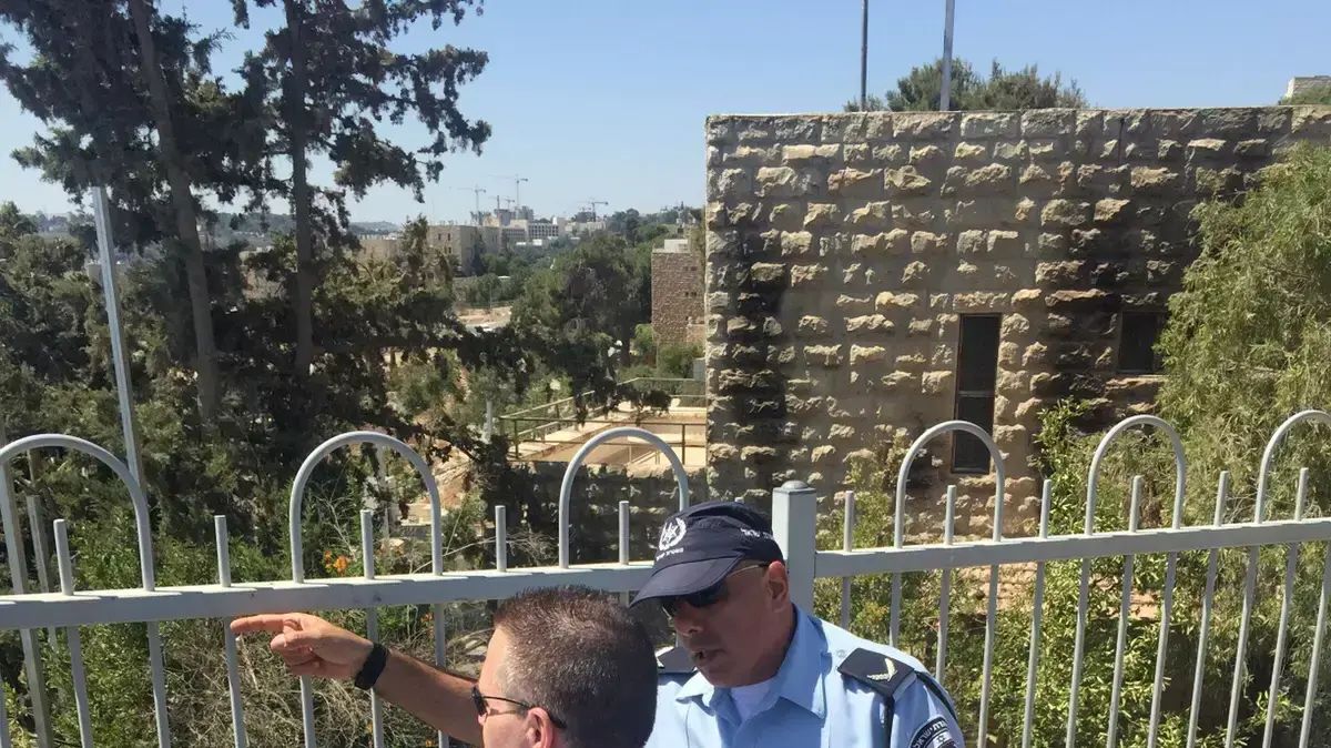 השר לביטחון הפנים גלעד ארדן בסיור בעיר העתיקה השר לביטחון הפנים גלעד ארדן בסיור בעיר העתיקה
