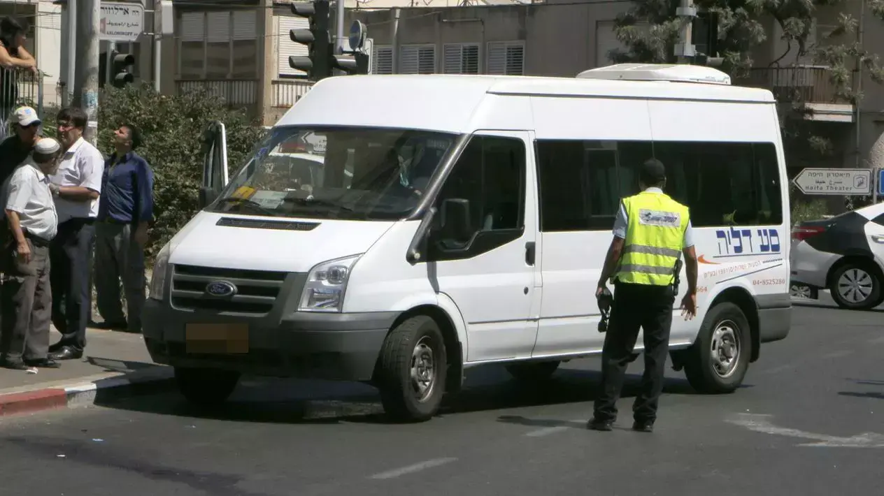 ילד בן 7 נהרג מפגיעת רכב מסחרי בתאונת דרכים בחיפה, 15 בספטמבר 2015. ילד בן 7 נהרג מפגיעת רכב מסחרי בתאונת דרכים בחיפה, 15 בספטמבר 2015.