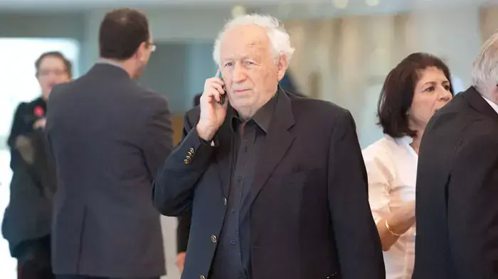 מישאל חשין מישאל חשין