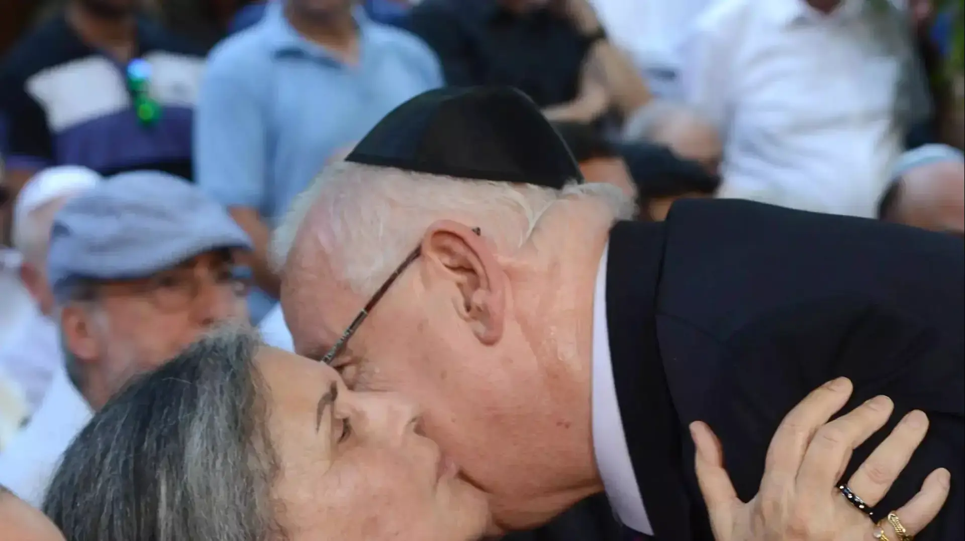הלווית השופט מישאל חשין, בית העלמין קיבוץ גבעת השלושה, 20 בספטמבר 2015 הלווית השופט מישאל חשין, בית העלמין קיבוץ גבעת השלושה, 20 בספטמבר 2015