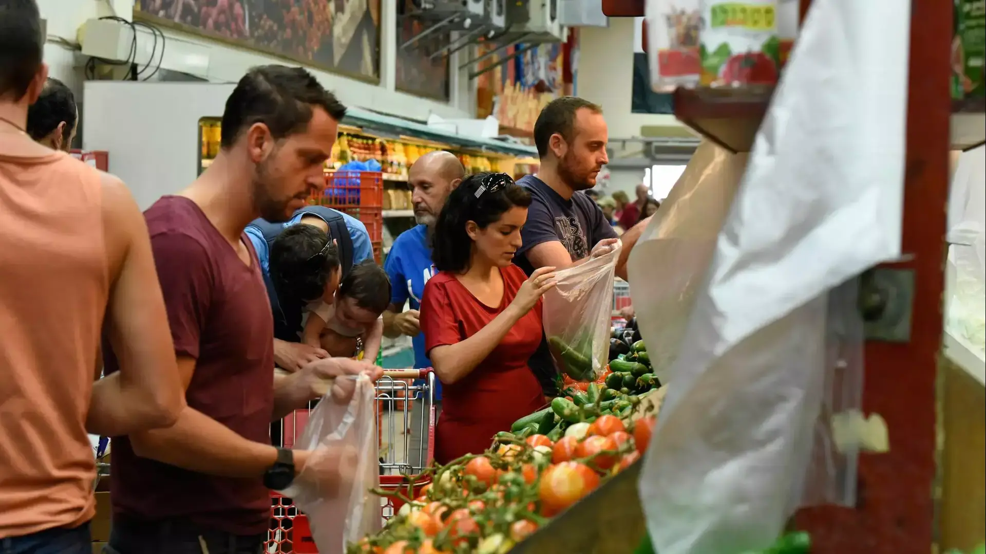 קניות בסניף רמי לוי בבני ברק ערב יום כיפור, ספטמבר 2015 קניות בסניף רמי לוי בבני ברק ערב יום כיפור, ספטמבר 2015