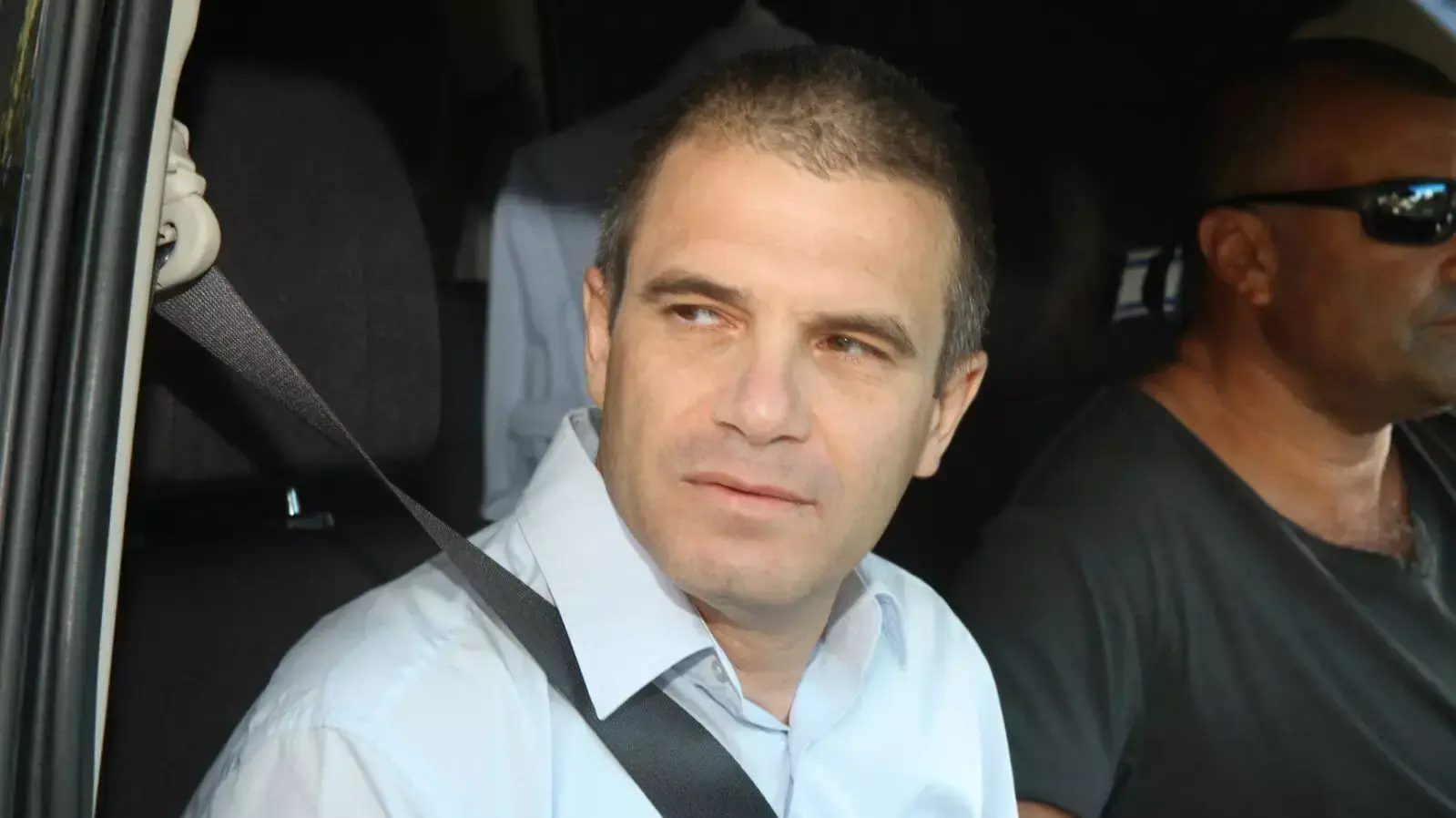 גל הירש מודיע על הסרת מועמדותו לתפקיד המפכ"ל, ראש העין, 24 בספטמבר 2015 גל הירש מודיע על הסרת מועמדותו לתפקיד המפכ"ל, ראש העין, 24 בספטמבר 2015