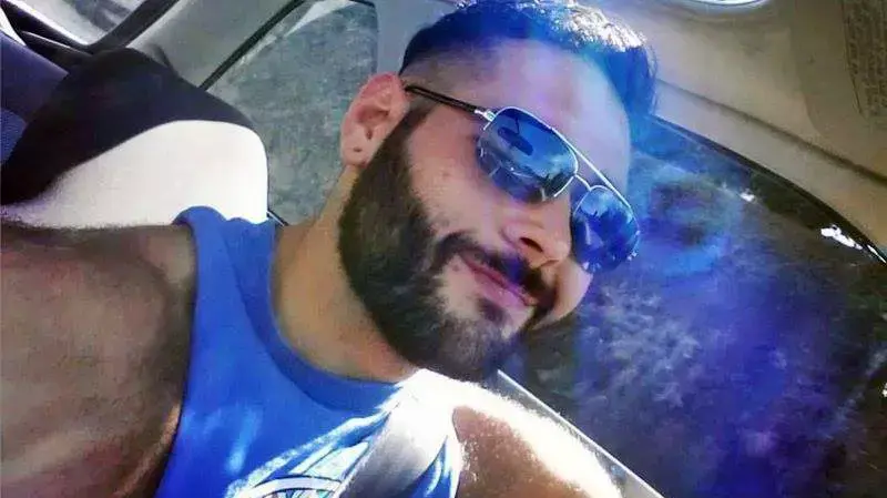 כריס מוניץ, שחסם את הדלת לכיתה במהלך הטבח באורגון כריס מוניץ, שחסם את הדלת לכיתה במהלך הטבח באורגון