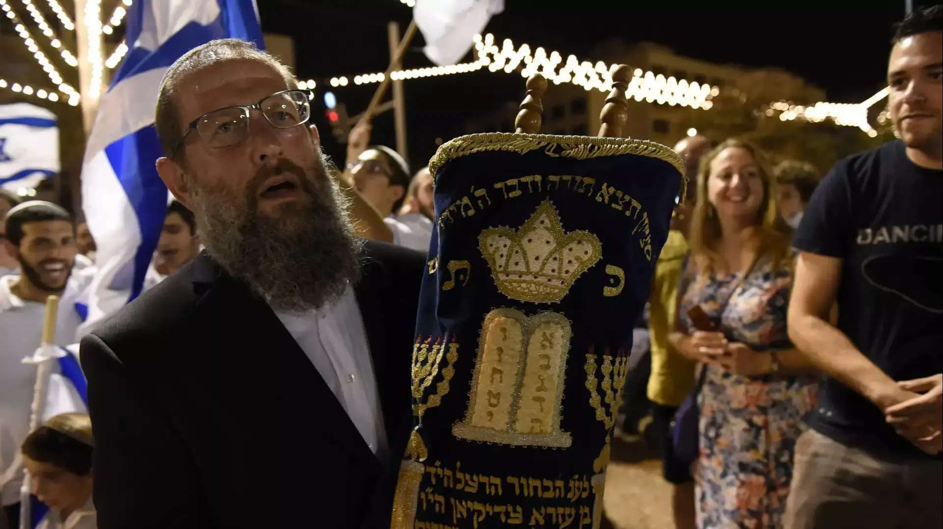 הקפות שמחת תורה בכיכר רבין, 5 באוקטובר 2015 הקפות שמחת תורה בכיכר רבין, 5 באוקטובר 2015