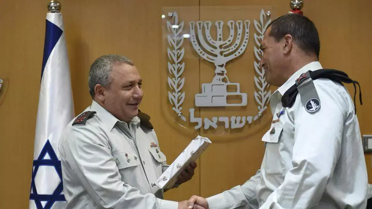 טקס מינוי מפקד פיקוד דרום האלוף אייל זמיר במחנה הקריה. אוקטובר 2015 טקס מינוי מפקד פיקוד דרום האלוף אייל זמיר במחנה הקריה. אוקטובר 2015