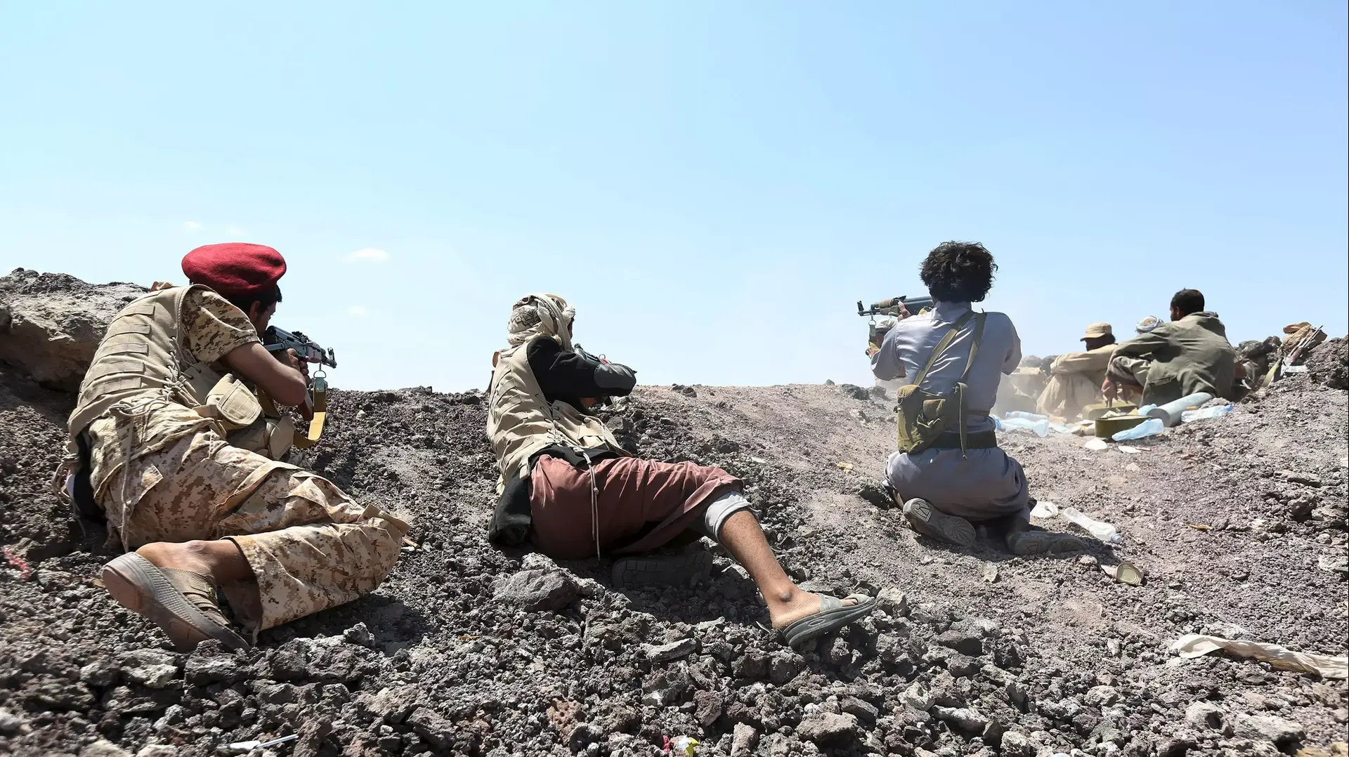 לוחמים הנאמנים לממשלת תימן, מחוז מאריב, תימן, אוקטובר 2015 לוחמים הנאמנים לממשלת תימן, מחוז מאריב, תימן, אוקטובר 2015