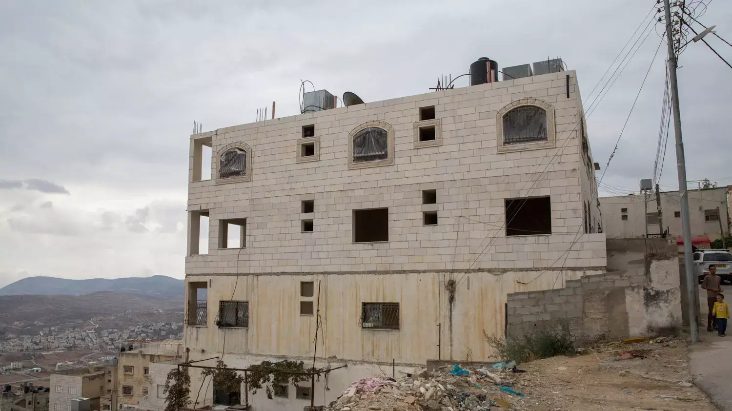 משפחת אלווי של מחבל בשכם, אוקטובר 2015 משפחת אלווי של מחבל בשכם, אוקטובר 2015