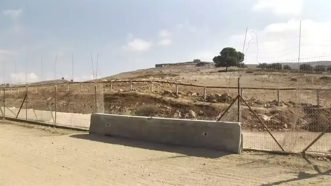גדר הגבול הפרוצה בדרום הר חברון, אוקובר 2015 גדר הגבול הפרוצה בדרום הר חברון, אוקובר 2015