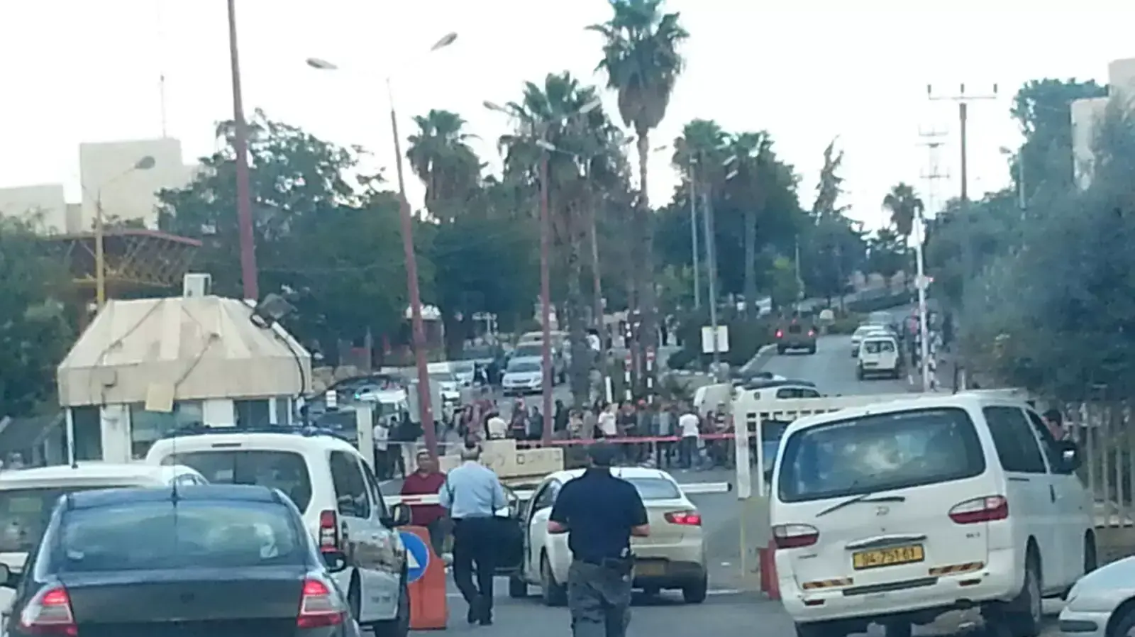 חיפושים אחר המחבל הבוקר בקריית ארבע, סמוך לחברון, 8 באוקטובר 2015 חיפושים אחר המחבל הבוקר בקריית ארבע, סמוך לחברון, 8 באוקטובר 2015