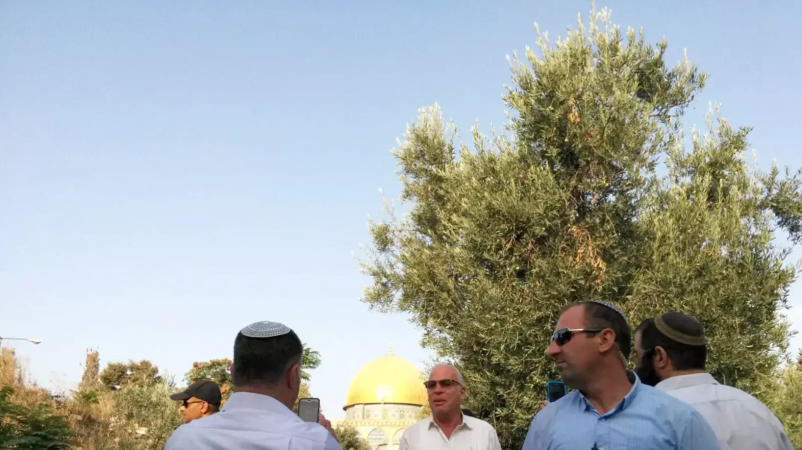 שר החקלאות אורי אריאל בהר הבית, ספטמבר 2015 שר החקלאות אורי אריאל בהר הבית, ספטמבר 2015