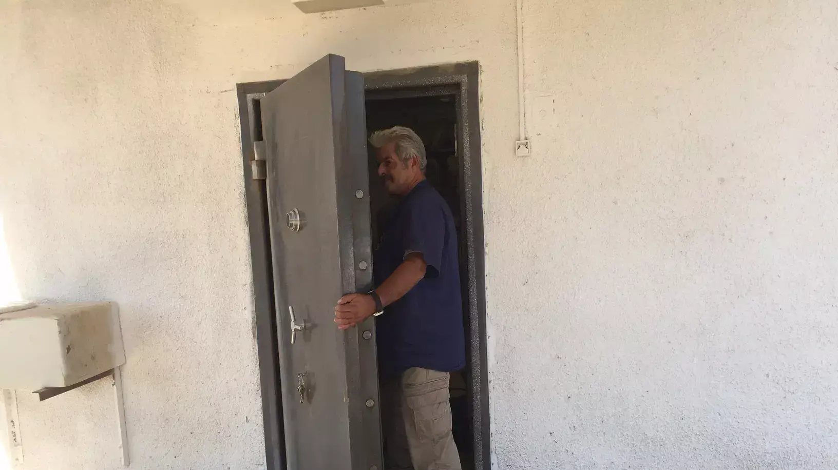 הנשקייה בקיבוץ נאות מרדכי, אוקטובר 2015 הנשקייה בקיבוץ נאות מרדכי, אוקטובר 2015