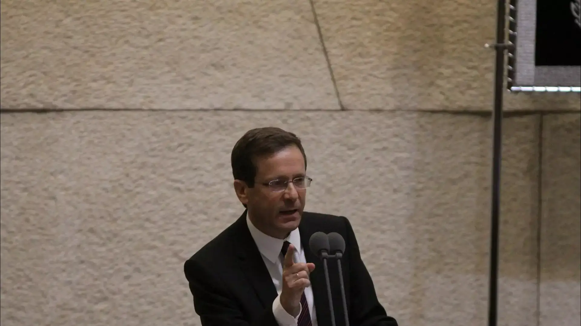 יו"ר האופוזיציה יצחק הרצוג, פתיחת מושב הכנסת, 12 באוקטובר 2015 יו"ר האופוזיציה יצחק הרצוג, פתיחת מושב הכנסת, 12 באוקטובר 2015