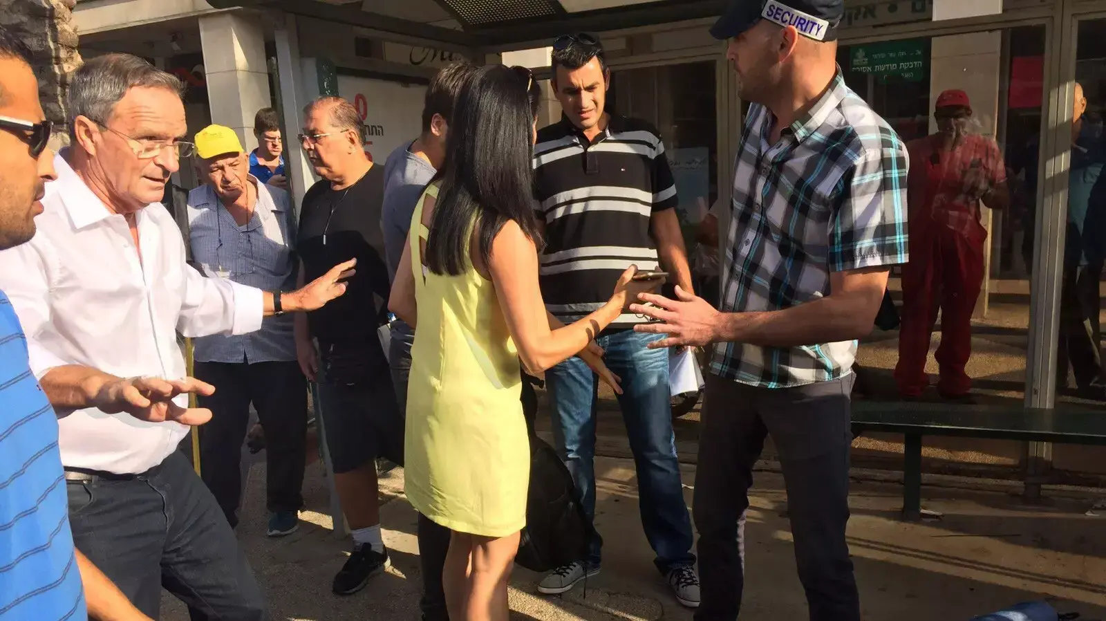 פיגוע דקירה ברעננה, 13 באוקטובר 2015 פיגוע דקירה ברעננה, 13 באוקטובר 2015