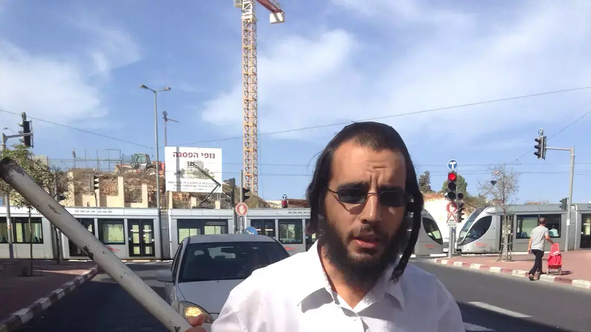 יחזקאל כהן, עם אמצעי הגנה יחזקאל כהן, עם אמצעי הגנה