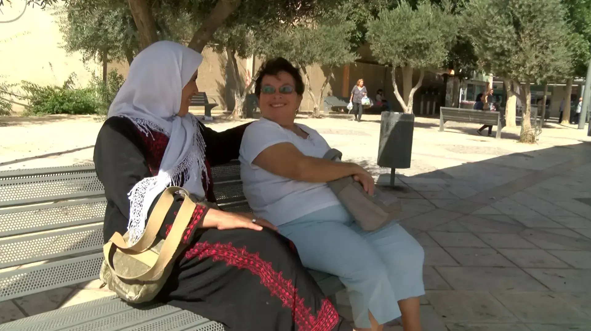 יחסי יהודים  בדואים בדימונה