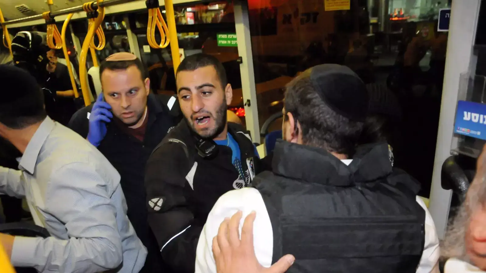 פיגוע דקירה באוטובוס, התחנה המרכזית ירושלים. אוקטובר 2015 פיגוע דקירה באוטובוס, התחנה המרכזית ירושלים. אוקטובר 2015