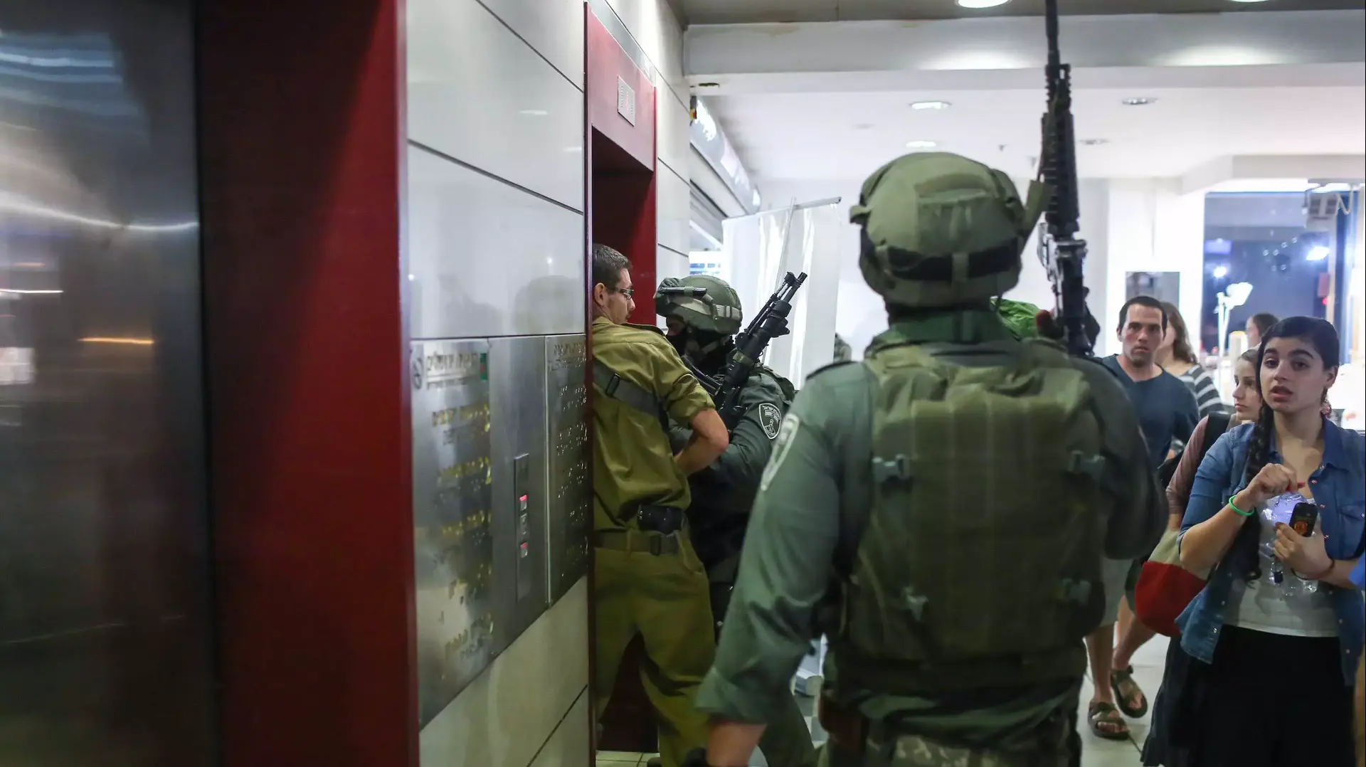 פיגוע דקירה באוטובוס, התחנה המרכזית ירושלים. אוקטובר 2015 פיגוע דקירה באוטובוס, התחנה המרכזית ירושלים. אוקטובר 2015