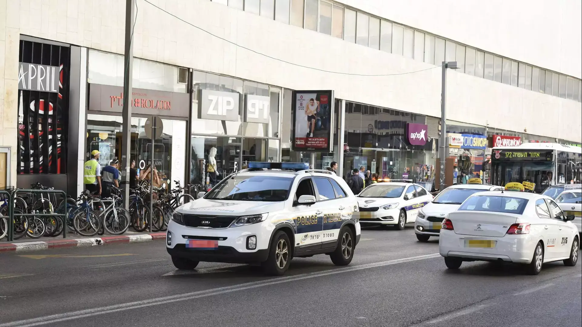 שוטרים מתגברים אבטחה במרכז תל אביב, 15 באוקטובר 2015 שוטרים מתגברים אבטחה במרכז תל אביב, 15 באוקטובר 2015