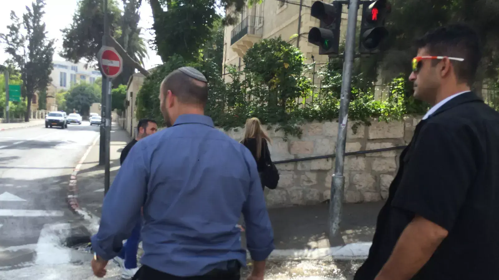 חבר הכנסת נפלתי בנט עם נשק, אוקטובר 2015 חבר הכנסת נפלתי בנט עם נשק, אוקטובר 2015