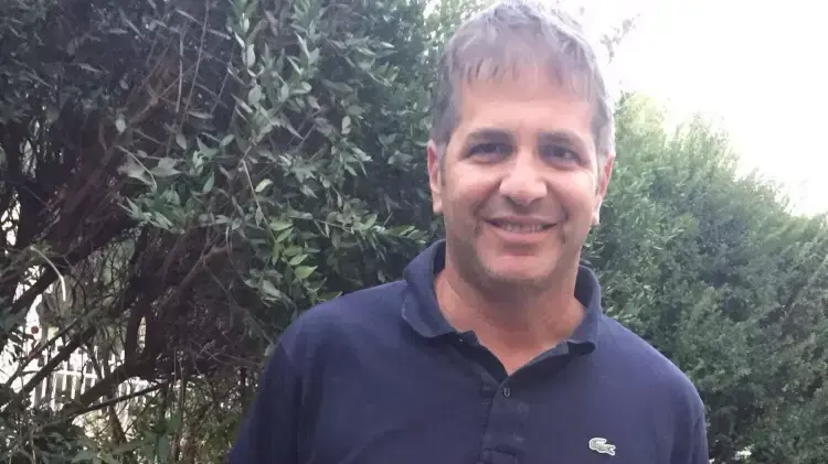 ח"כ יואב קיש נושא נשק לאור גל הטרור, 15 באוקטובר 2015 ח"כ יואב קיש נושא נשק לאור גל הטרור, 15 באוקטובר 2015