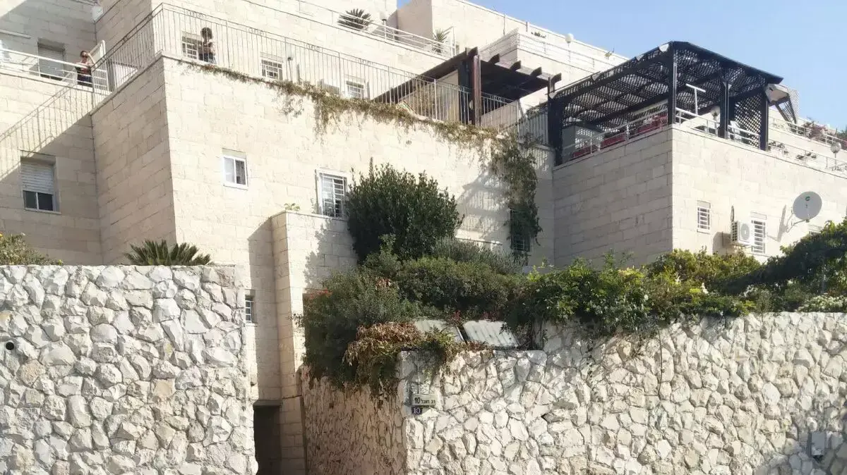 הרגעים שלאחר ניסיון הדקירה בשכונת ארמון הנציב בירושלים, 17 באוקטובר 2015 הרגעים שלאחר ניסיון הדקירה בשכונת ארמון הנציב בירושלים, 17 באוקטובר 2015