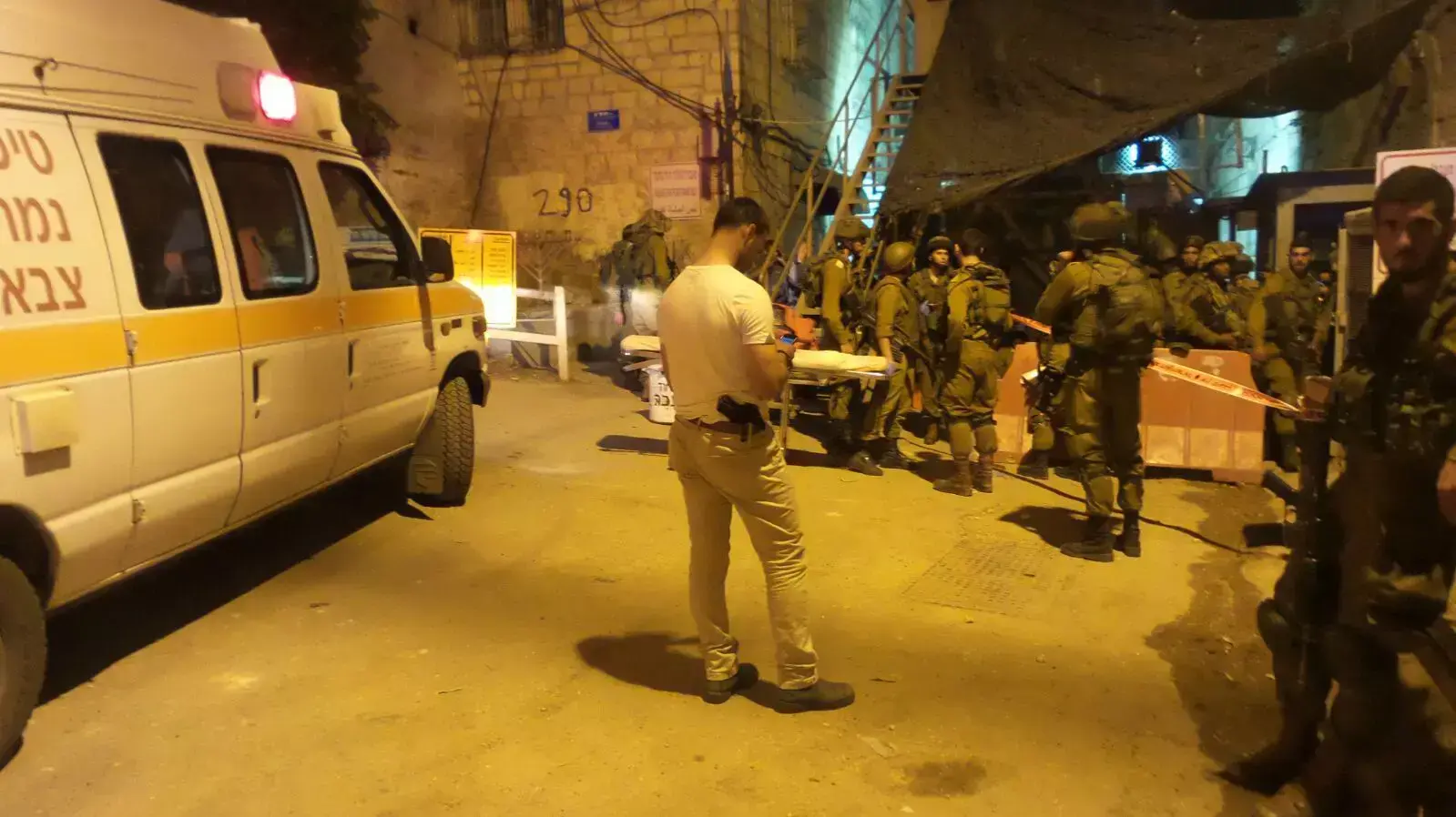 פיגוע דקירה בחסם שוטר, חברון פיגוע דקירה בחסם שוטר, חברון