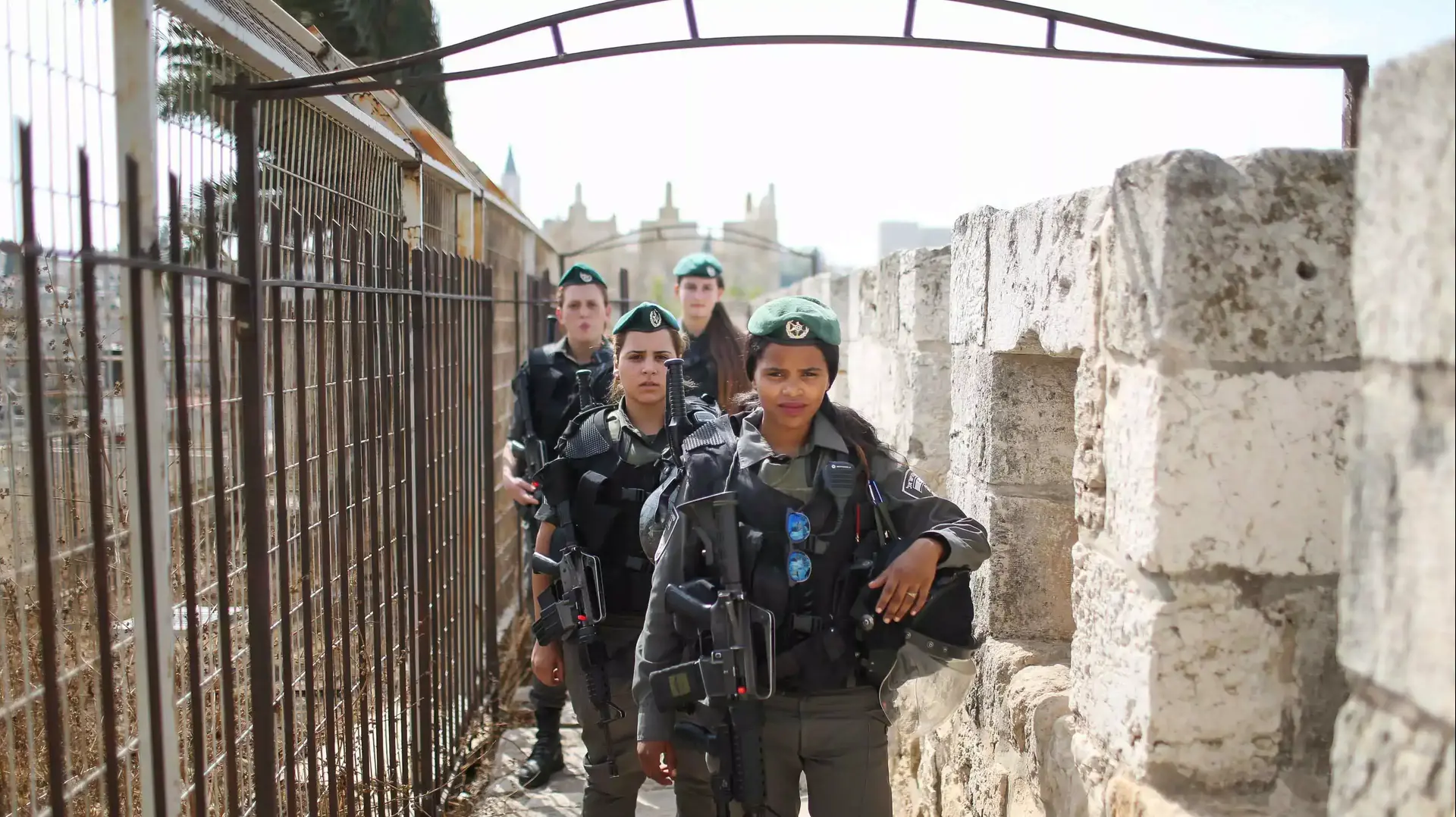 לוחמות מג"ב, העיר העתיקה ירושלים, 18 באוקטובר 2015 לוחמות מג"ב, העיר העתיקה ירושלים, 18 באוקטובר 2015