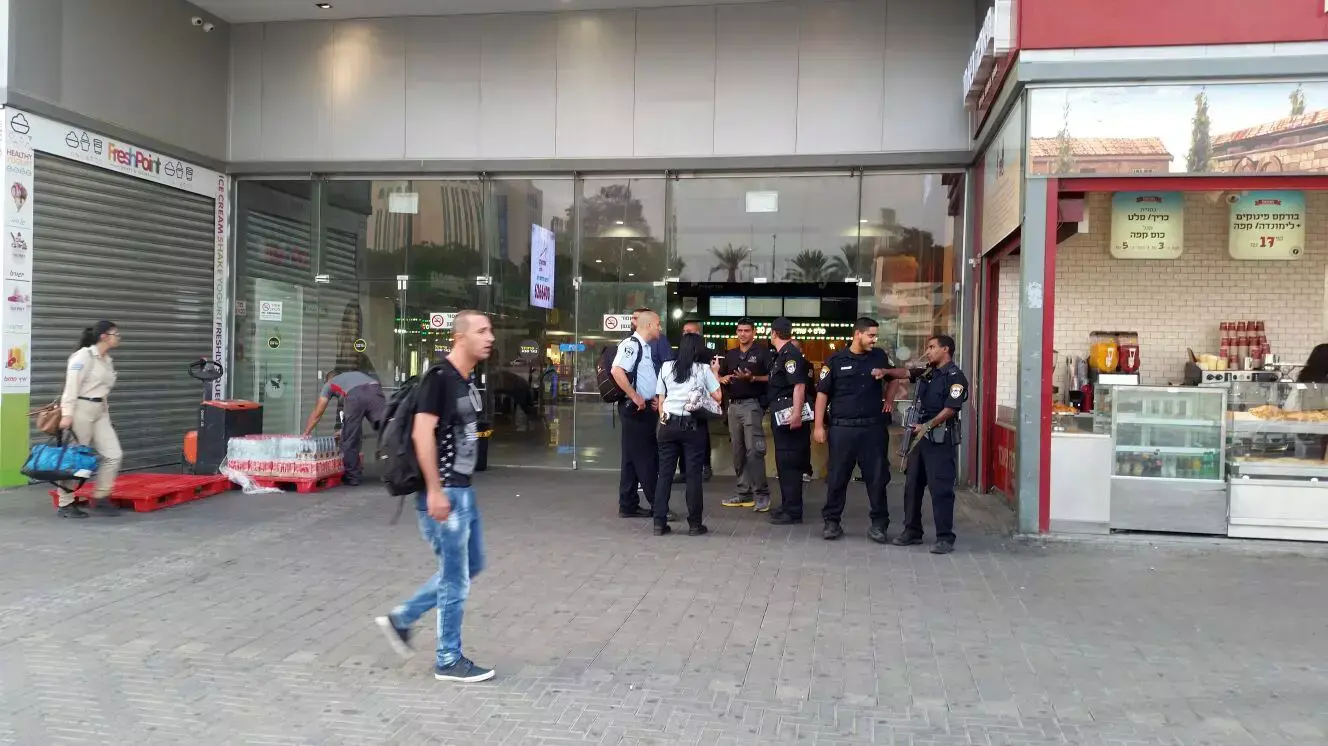 התחנה המרכזית בבאר שבע, יום לאחר פיגוע הירי והדקירה, אוקטובר 2015 התחנה המרכזית בבאר שבע, יום לאחר פיגוע הירי והדקירה, אוקטובר 2015