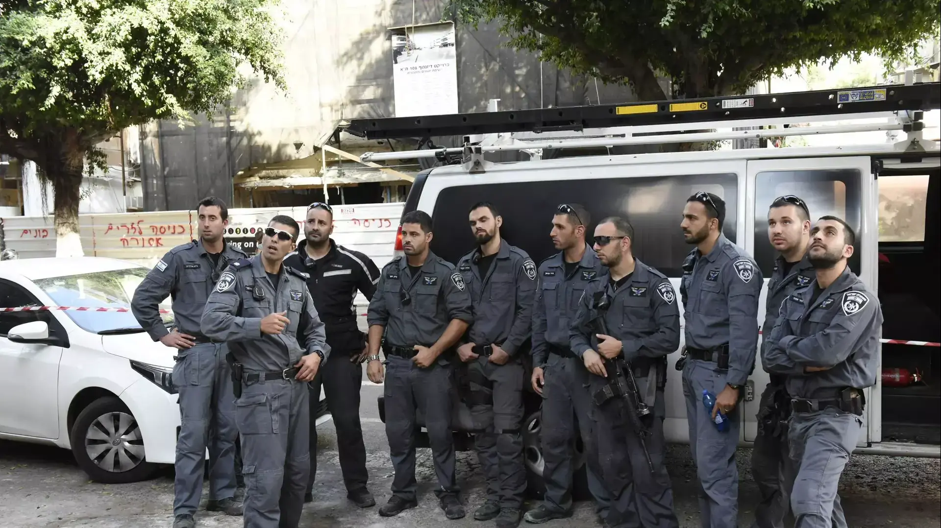 כוחות יס"מ בחיפוש אחר שוהים בלתי חוקיים, תל אביב, 20 באוקטובר 2015 כוחות יס"מ בחיפוש אחר שוהים בלתי חוקיים, תל אביב, 20 באוקטובר 2015