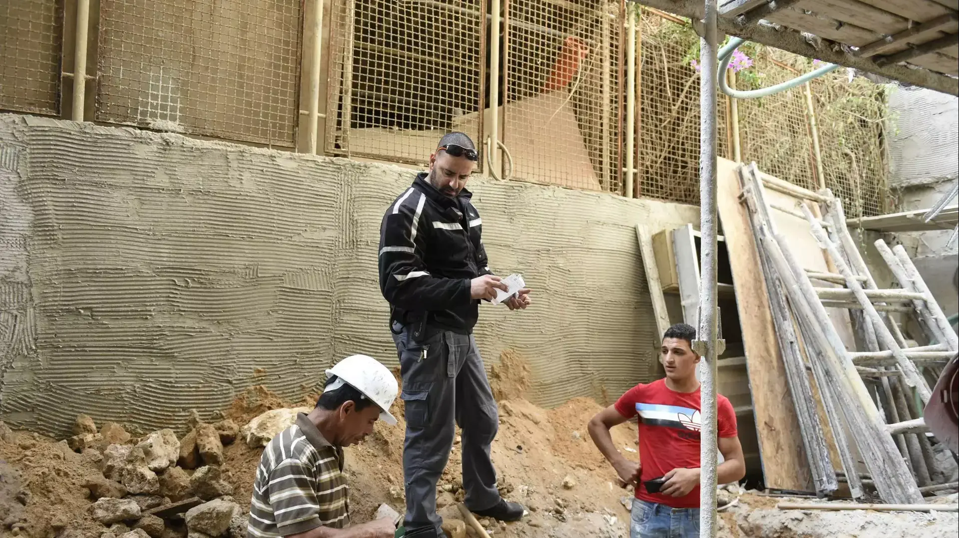 חיפוש אחר שוהים בלתי חוקיים, תל אביב, 20 באוקטובר 2015 חיפוש אחר שוהים בלתי חוקיים, תל אביב, 20 באוקטובר 2015