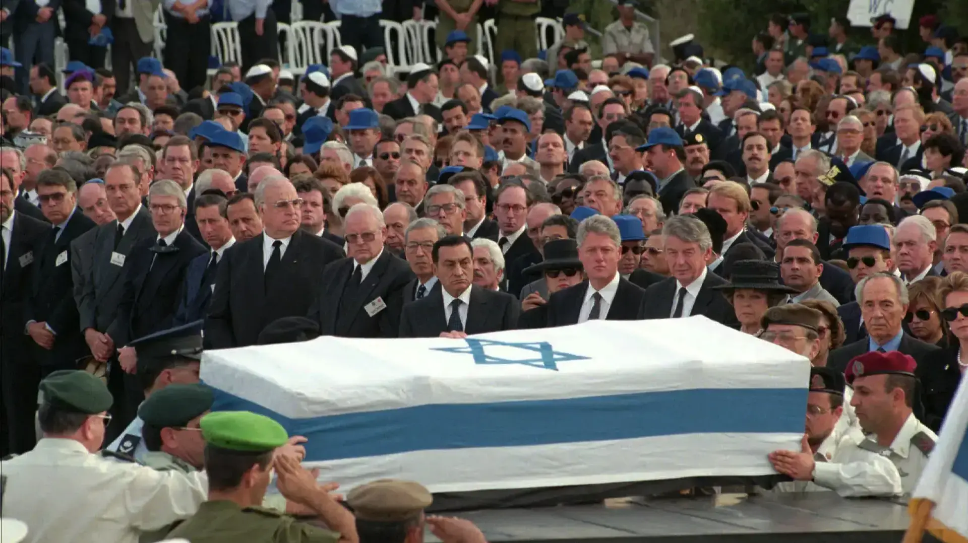 ביל קלינטון ומובארק בהלוויה של יצחק רבין, נובמבר 1995 ביל קלינטון ומובארק בהלוויה של יצחק רבין, נובמבר 1995