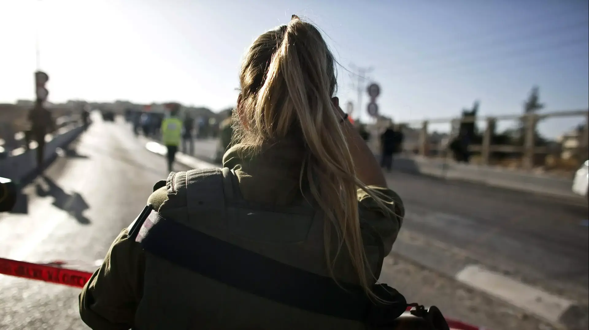 זירת פיגוע הדקירה בכיכר אדם, בנימין. אוקטובר 2015 זירת פיגוע הדקירה בכיכר אדם, בנימין. אוקטובר 2015