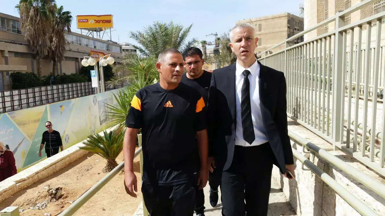 אנשי שב"ס החשודים בביצוע הלינץ' בתחנה המרכזית בבאר שבע, בית המשפט באר שבע. אוקטובר 2015 אנשי שב"ס החשודים בביצוע הלינץ' בתחנה המרכזית בבאר שבע, בית המשפט באר שבע. אוקטובר 2015