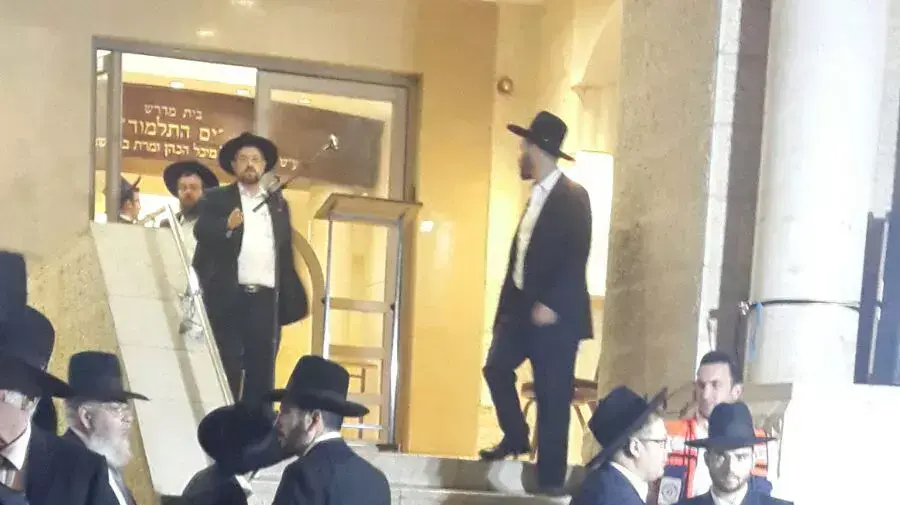 הלוויית יחיאל רוטמן בשכונת הר נוף בירושלים 24 באוקטובר 2015 הלוויית יחיאל רוטמן בשכונת הר נוף בירושלים 24 באוקטובר 2015