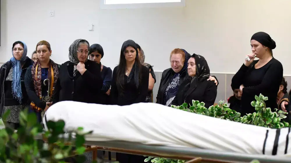 הלווייתו של שמחה חודדטוב, בית העלמין ירקון פתח תקווה, 25 באוקטובר 2015 הלווייתו של שמחה חודדטוב, בית העלמין ירקון פתח תקווה, 25 באוקטובר 2015