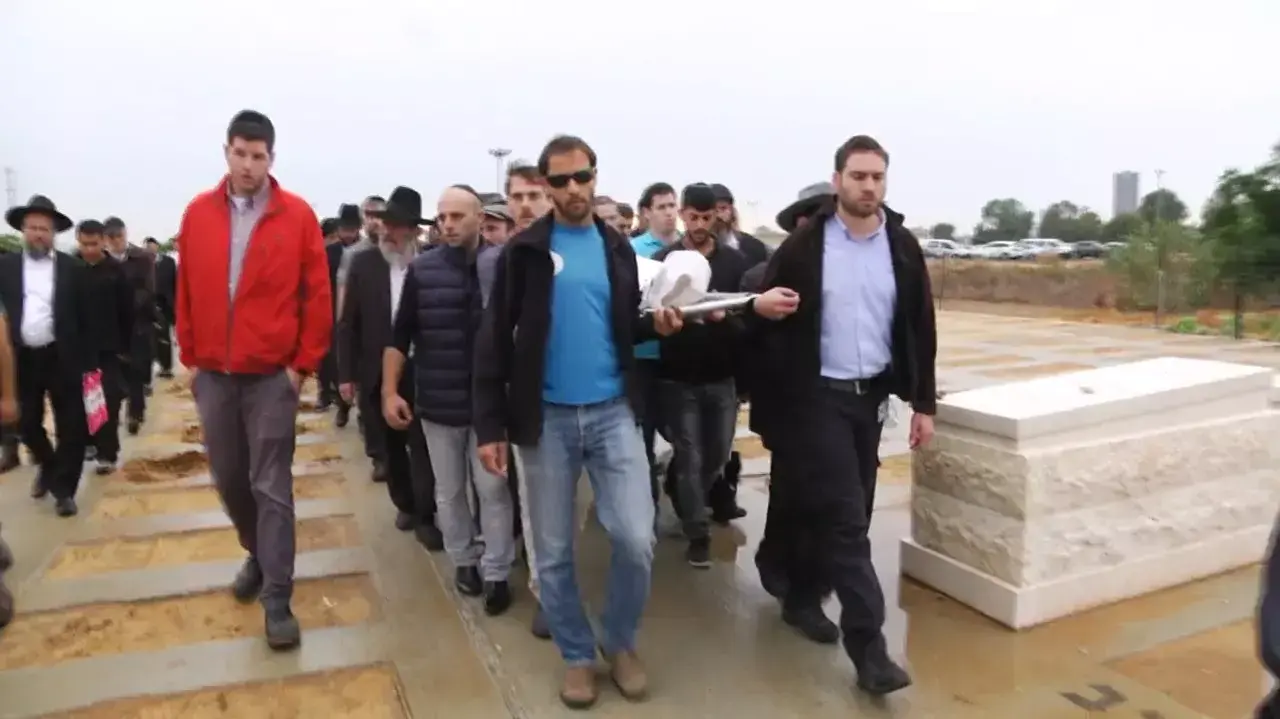 הובא למנוחות הצעיר שנחשד כמחבל ונורה למוות: "נילחם כדי להוציא את הצדק לאור"