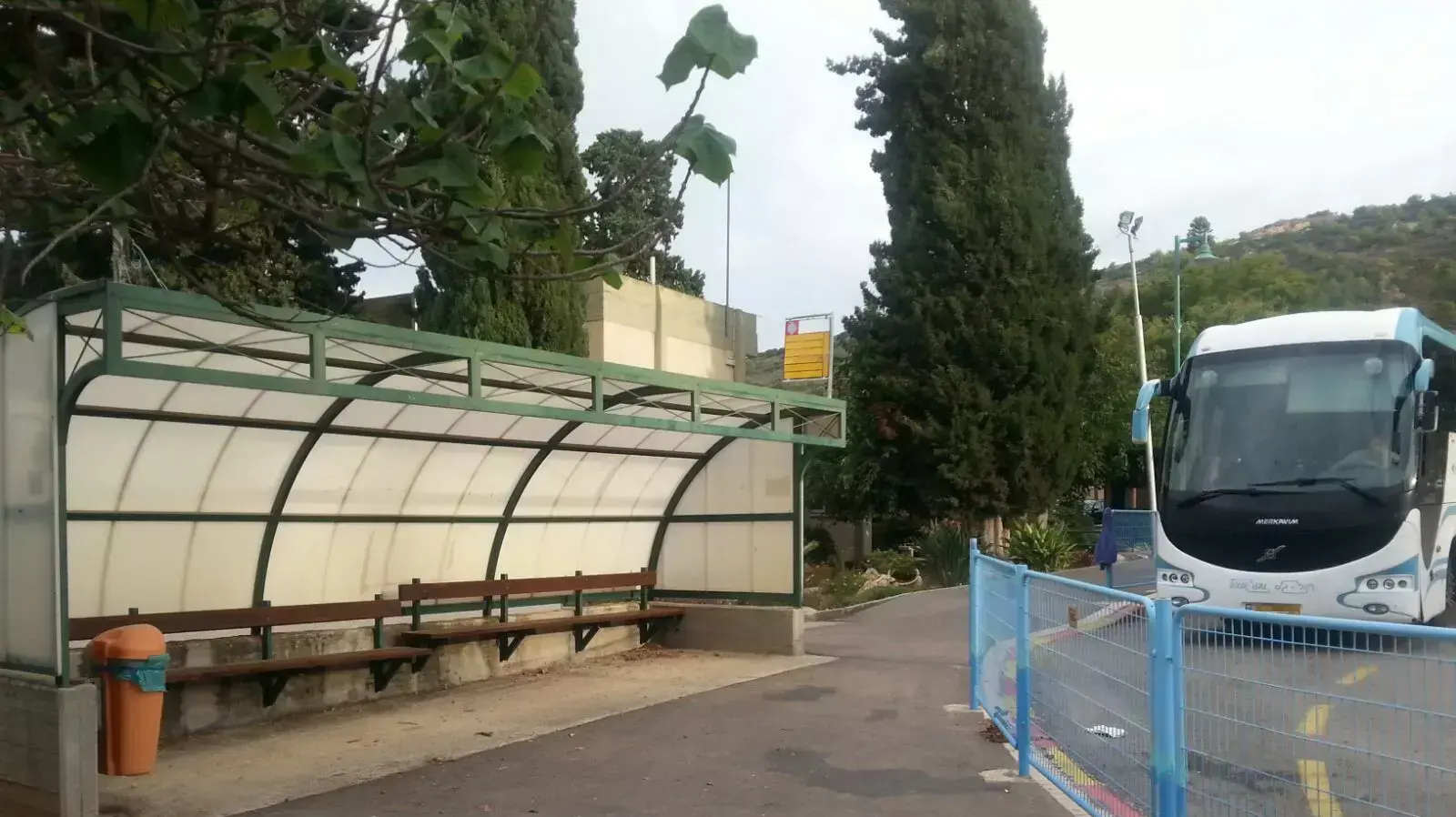 מונעים מאוטובוסים של הסעות ילדים להיכנס לראש הנקרה, 28 באוקטובר 2015 מונעים מאוטובוסים של הסעות ילדים להיכנס לראש הנקרה, 28 באוקטובר 2015