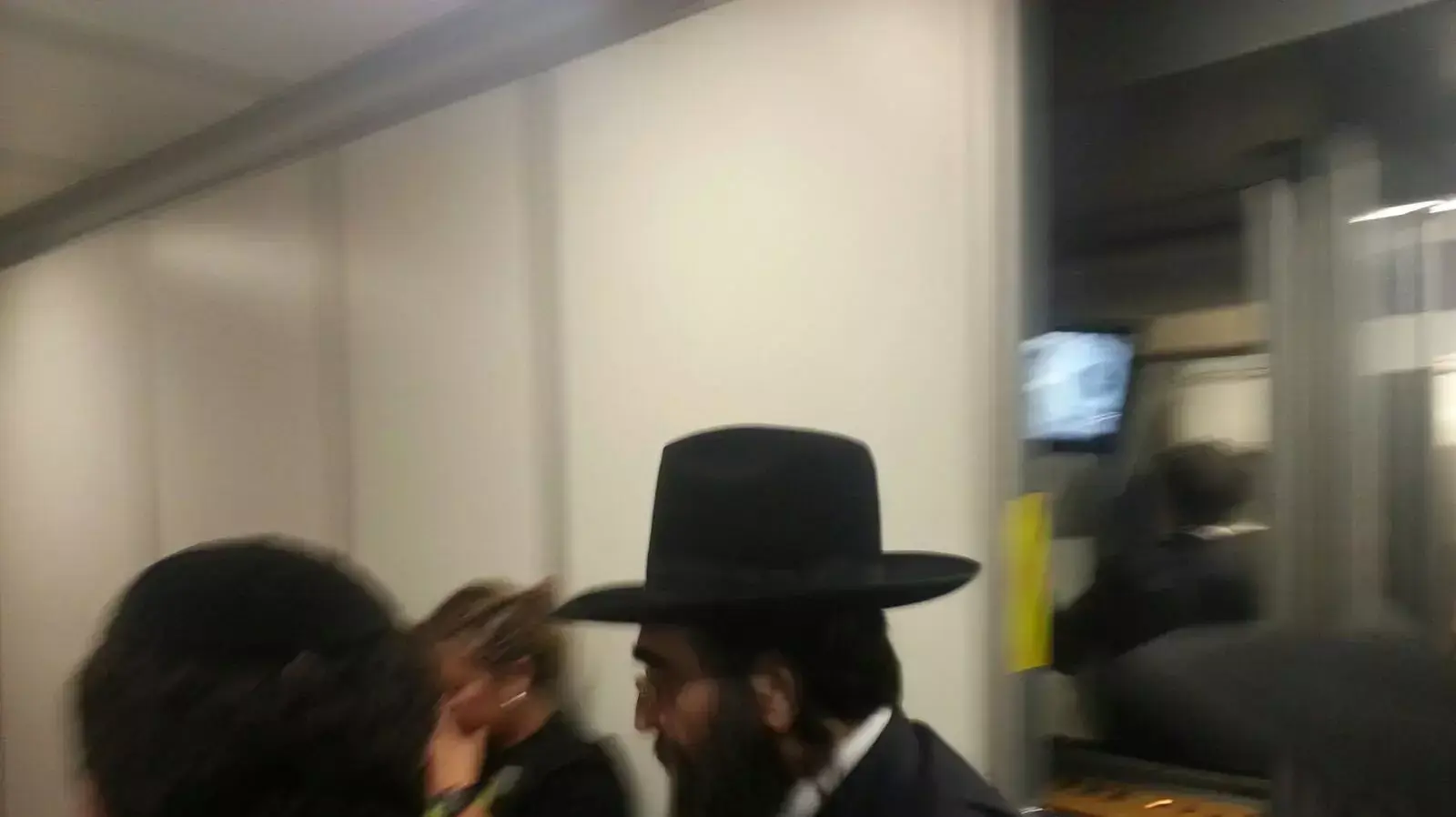הרב יאשיהו פינטו נחת בנמל התעופה בן גוריון. אוקטובר 2015 הרב יאשיהו פינטו נחת בנמל התעופה בן גוריון. אוקטובר 2015