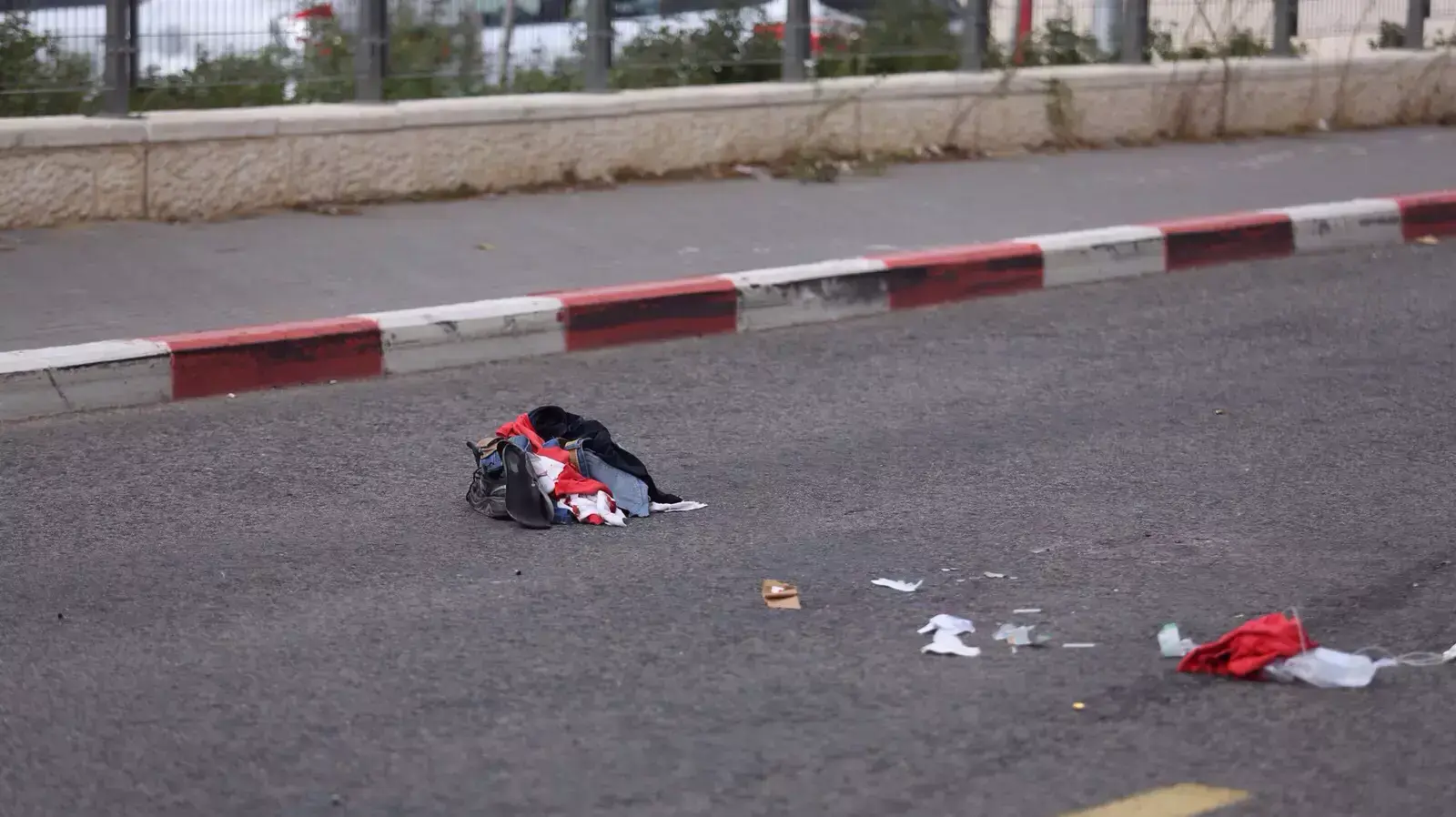 פיגוע בתחנת הרכבת הקלה בסמוך לגבעת התחמושת שבירושלים פיגוע בתחנת הרכבת הקלה בסמוך לגבעת התחמושת שבירושלים