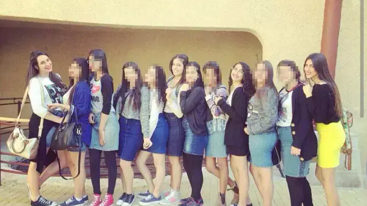 חלק מתלמידות שכבת י"ב באולפנת אמי"ת אוריה באר שבע, נובמבר  2015