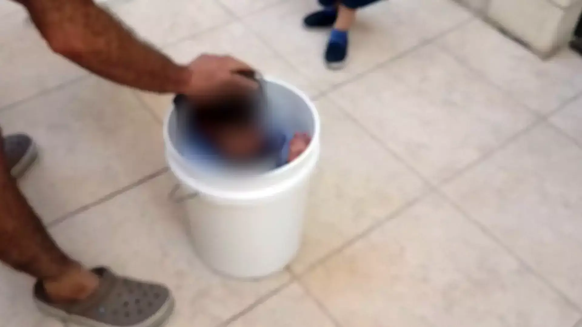 תושב אבו-גוש נעצר בחשד שהתעלל בבתו בת השנתיים