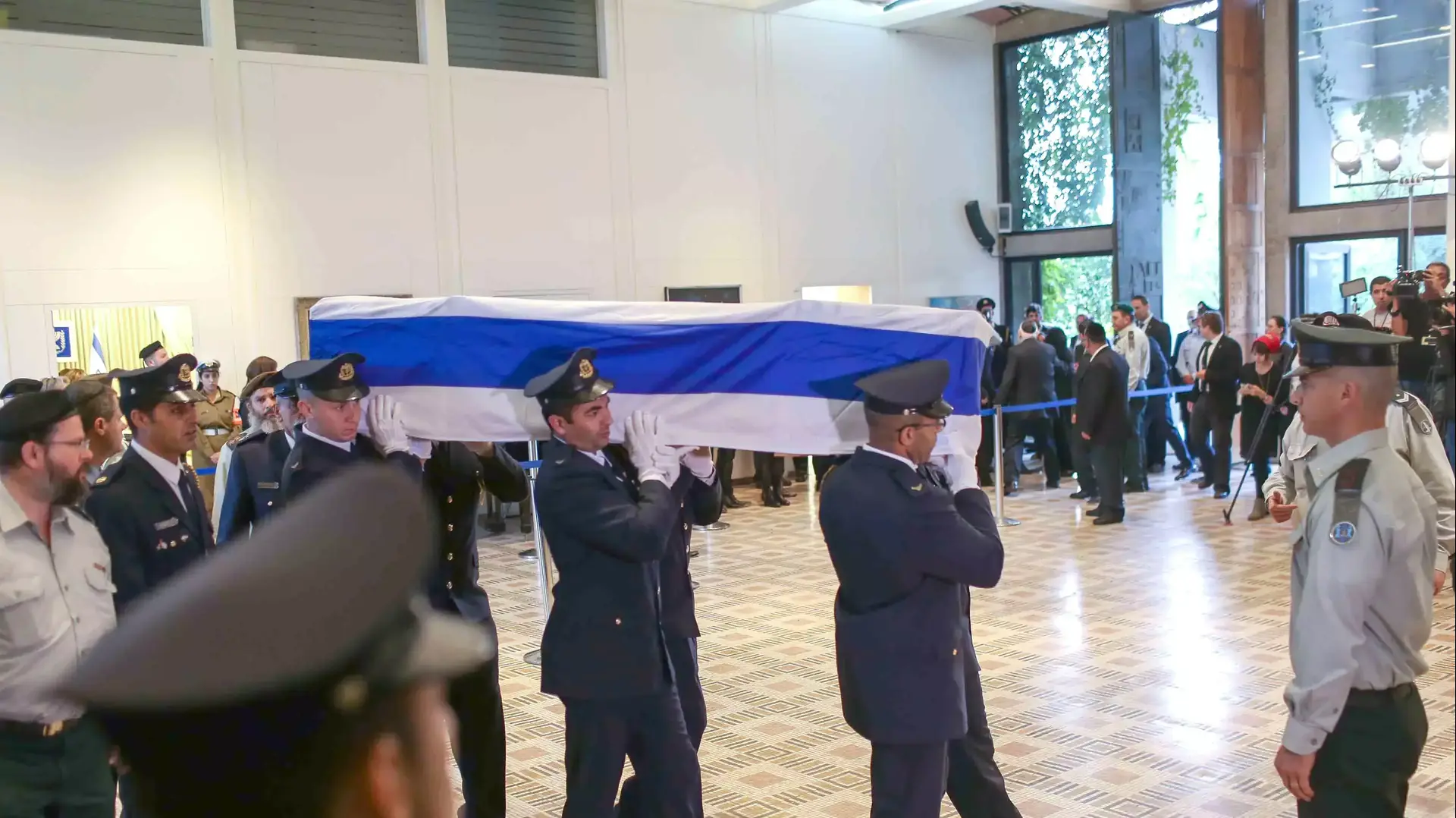 טקס הצבת הארון של הנשיא לשעבר יצחק נבון, בית הנשיא נובמבר 2015 טקס הצבת הארון של הנשיא לשעבר יצחק נבון, בית הנשיא נובמבר 2015