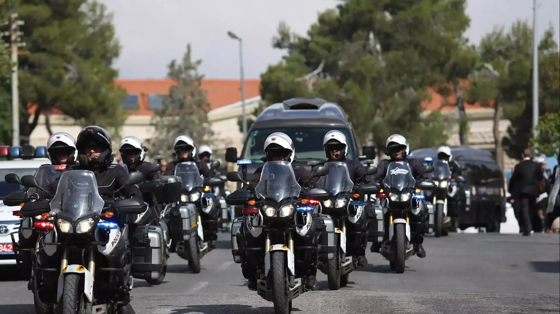 מסע הלוויה של הנשיא לשעבר יצחק נבון מבית הנשיא להר הרצל. נובמבר 2015 מסע הלוויה של הנשיא לשעבר יצחק נבון מבית הנשיא להר הרצל. נובמבר 2015