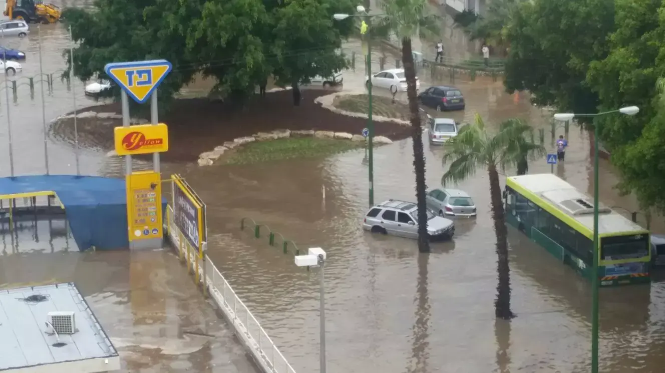 הצפות באשקלון בעקבות מזג האוויר, נובמבר 2015 הצפות באשקלון בעקבות מזג האוויר, נובמבר 2015