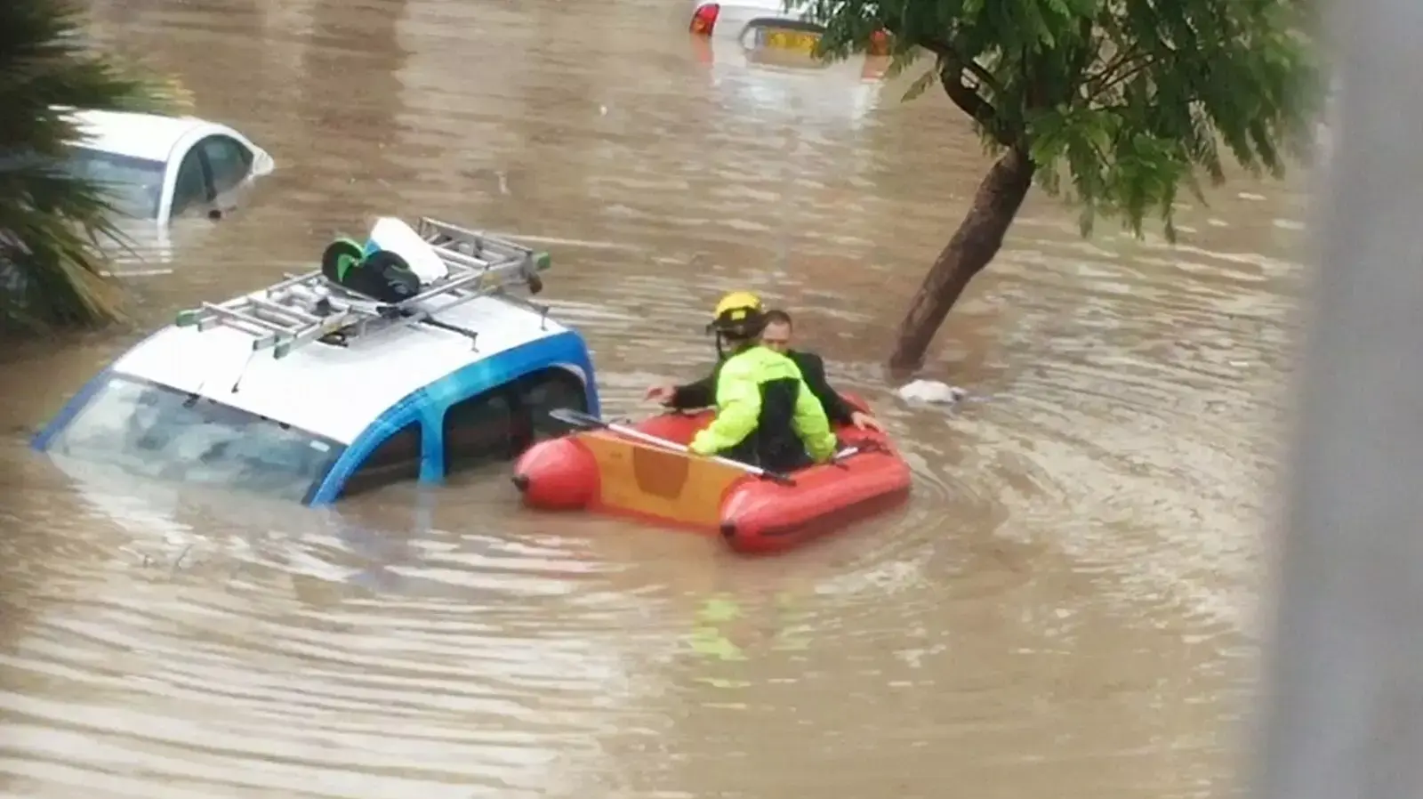 הצפות באשקלון בעקבות מזג האוויר, נובמבר 2015 הצפות באשקלון בעקבות מזג האוויר, נובמבר 2015