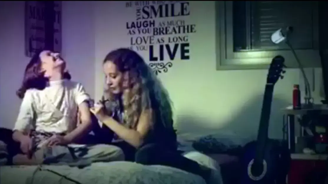 סרטון חנוכה עם יריב אופנהיימר סרטון חנוכה עם יריב אופנהיימר