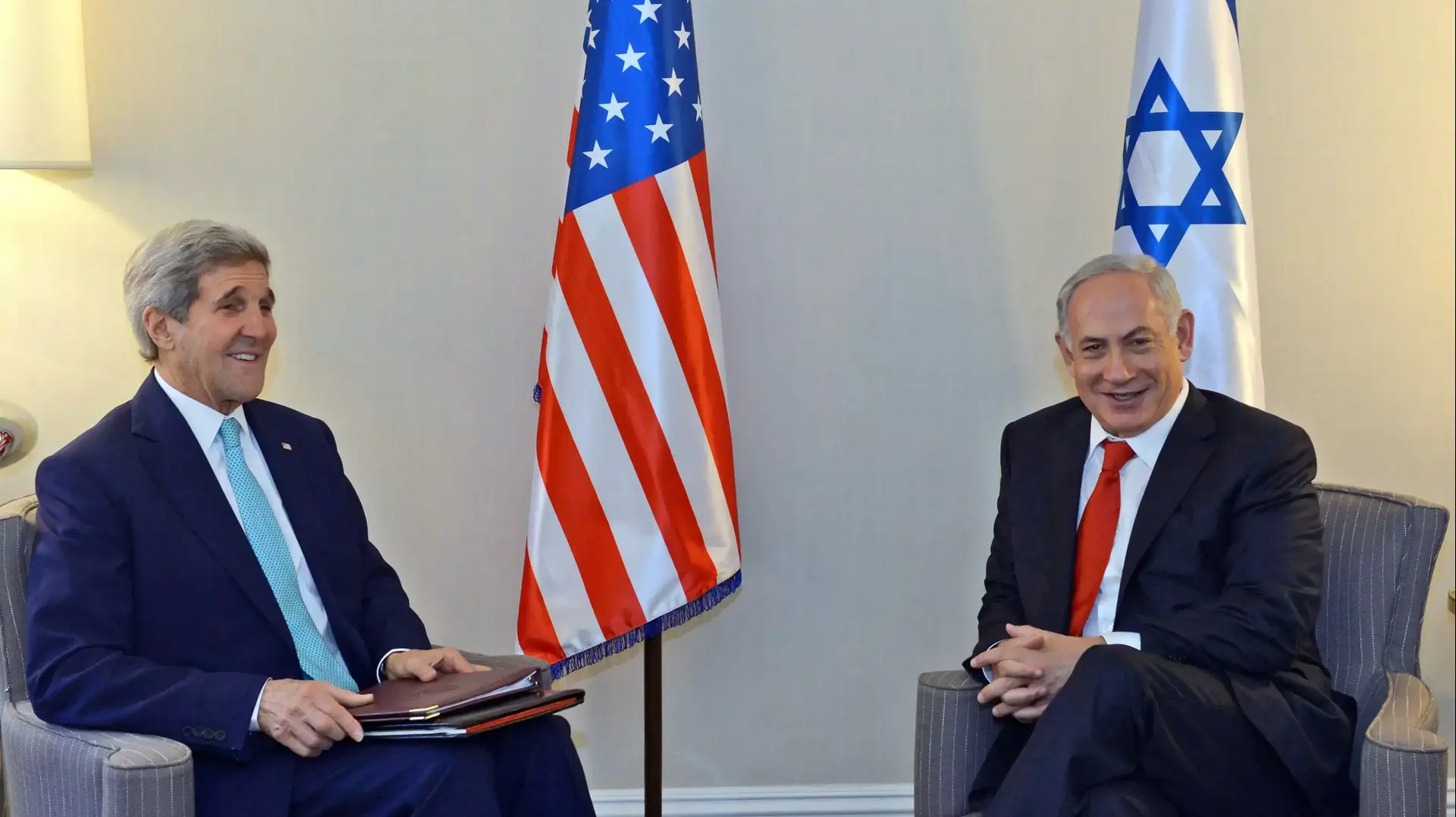 ראש הממשלה בנימין נתניהו נפגש עם מזכיר המדינה של ארה"ב ג'ון קרי בוושינגטון ארה"ב. נובמבר 2015 ראש הממשלה בנימין נתניהו נפגש עם מזכיר המדינה של ארה"ב ג'ון קרי בוושינגטון ארה"ב. נובמבר 2015